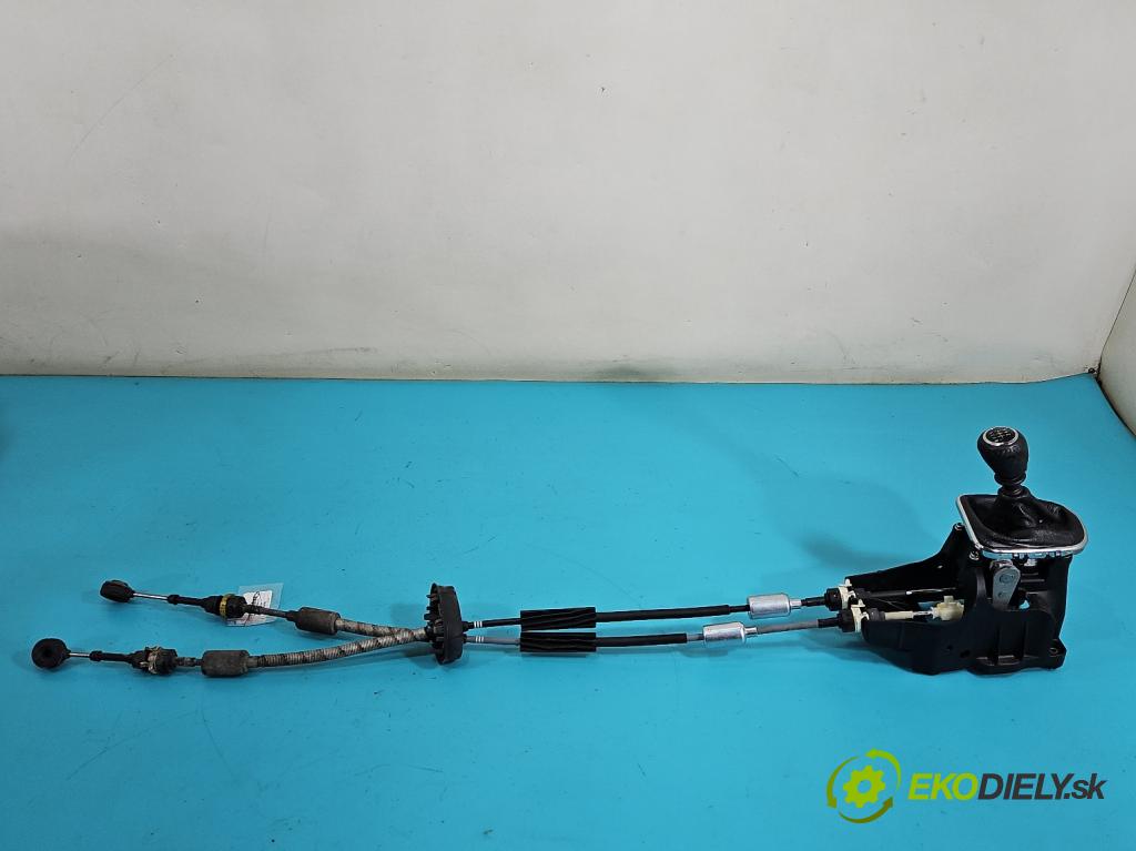 Chevrolet Cruze 2.0 VCDi: 163 HP manual 120 kW 1998 cm3 5- Páka: Změny: stupeň,rýchlosť 25185249G (Rýchlostná páka (kulisa))