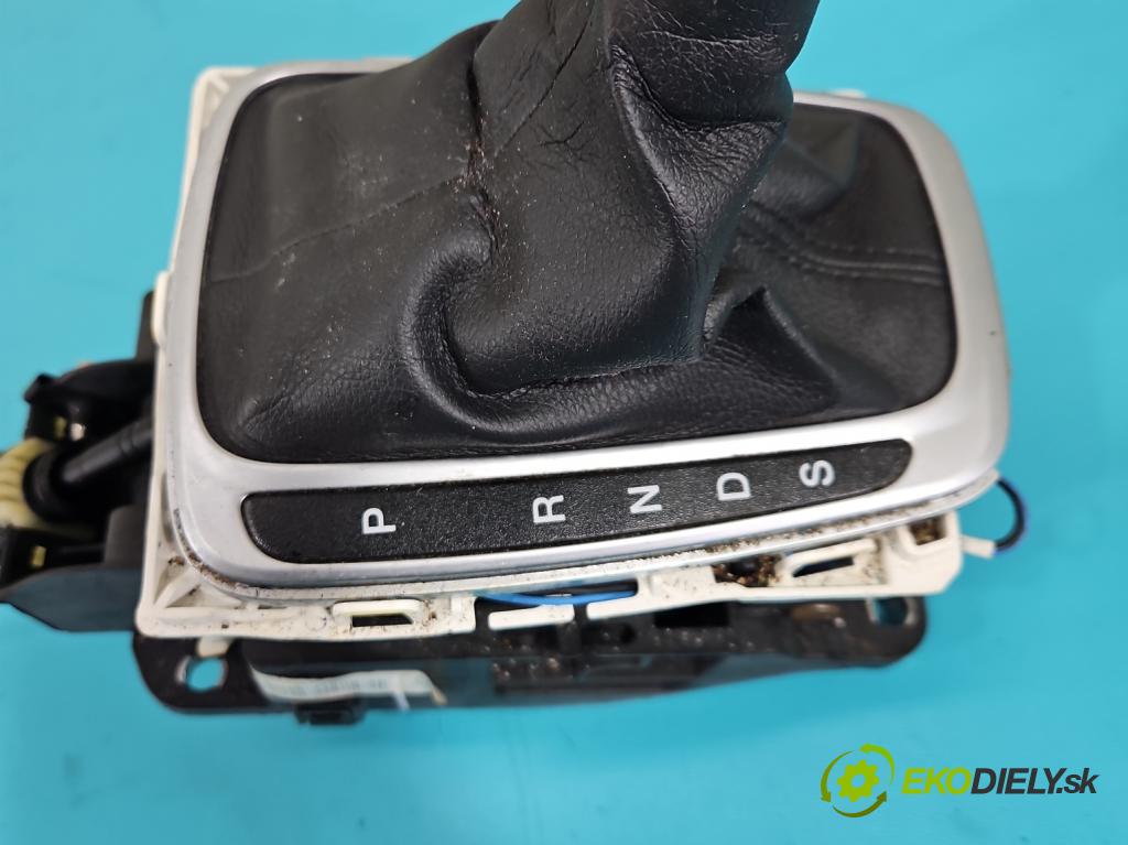 Ford Fusion USA 2012-2020 2.0 EcoBoost: automatic 179 kW 1999 cm3 4- Páka: Změny: stupeň,rýchlosť DG9P-7K0004-JC (Rýchlostná páka (kulisa))