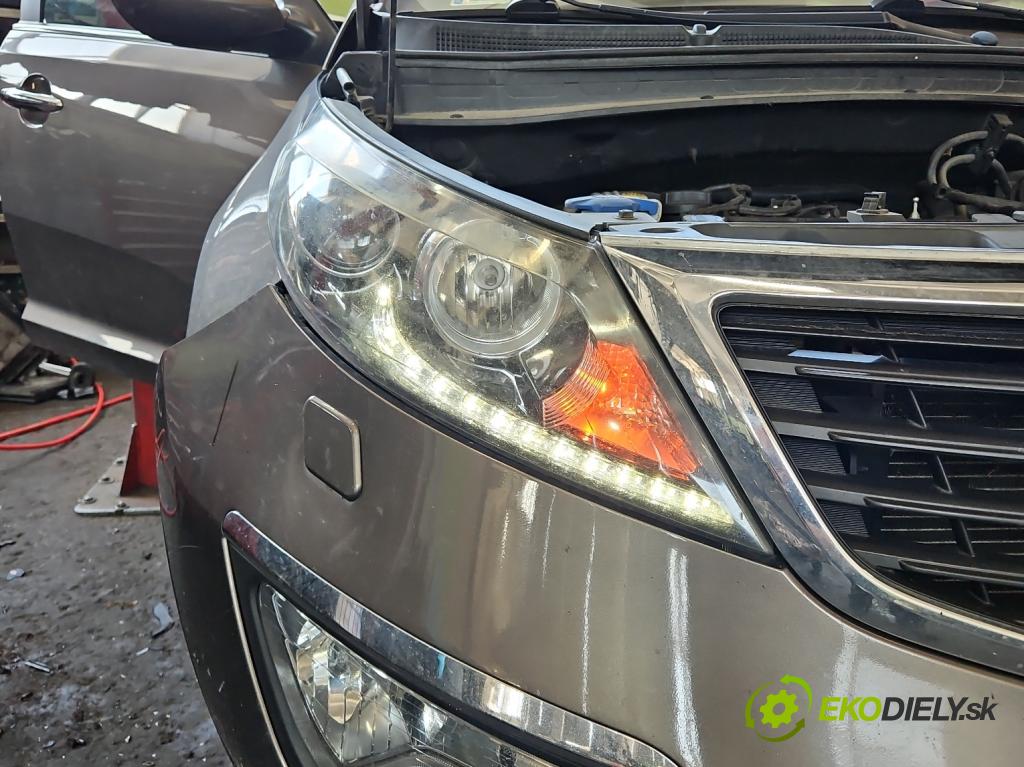 Kia Sportage III 2010-2015 2.0 crdi 136 HP manual 100 kW 1995 cm3 5- Reflektor: pravý 92102-3WXXX (Svetlo predné pravé)