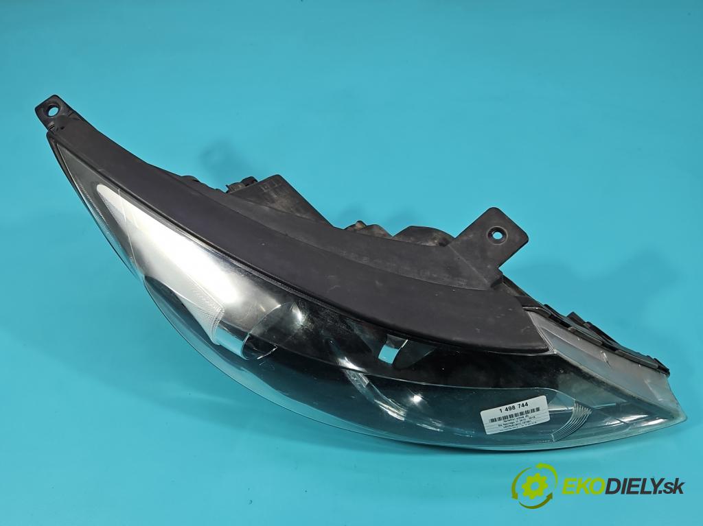 Kia Sportage III 2010-2015 2.0 crdi 136 HP manual 100 kW 1995 cm3 5- Reflektor: pravý 92102-3WXXX (Svetlo predné pravé)