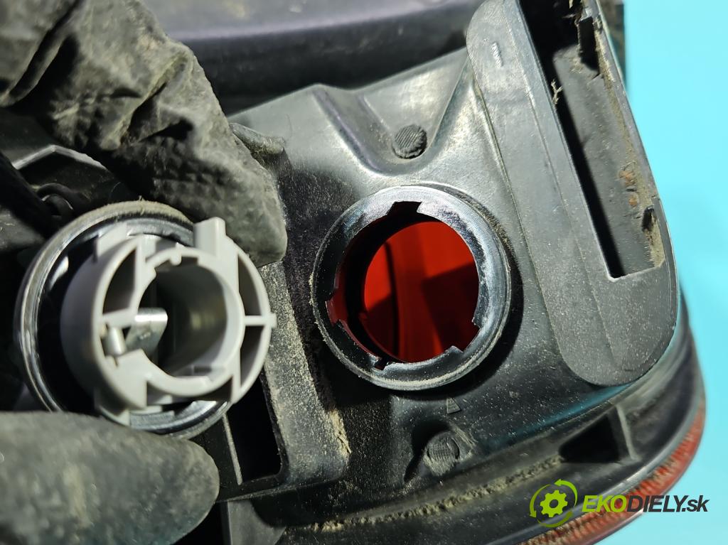 Ford Fiesta Mk6 2002-2008 1.4 tdci 68 hp manual 50 kW 1399 cm3 5- světlo zadní pravé  (Klika dveří ostatní)