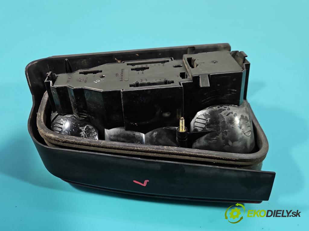 Vw Golf III 1991-1998 1.8 75 hp manual 55 kW 1781 cm3 5- světlo zadní levé 1H9 945 257 (Klika dveří ostatní)