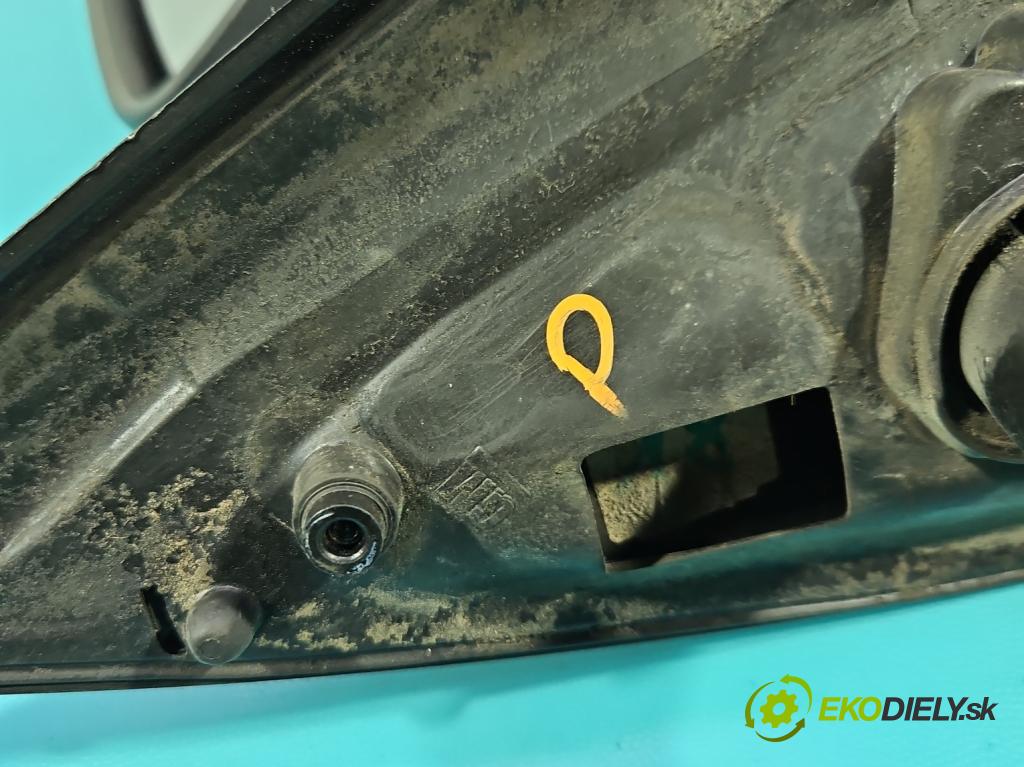 Opel Corsa C 2000-2006 1.0 12V 58 hp manual 43 kW 973 cm3 5- zpětné zrcátko pravé  (Klika dveří ostatní)