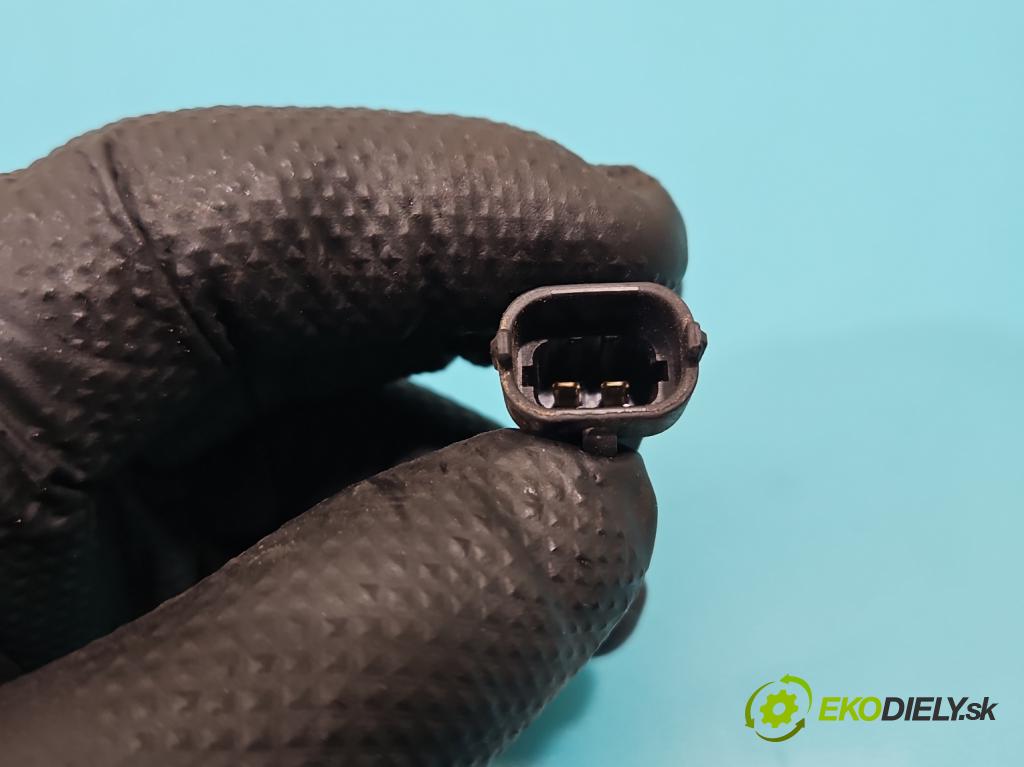 Chevrolet Cruze 2.0 VCDi: 163 HP manual 120 kW 1998 cm3 5- snímač teploty: výfukové 96868946 (Snímač)