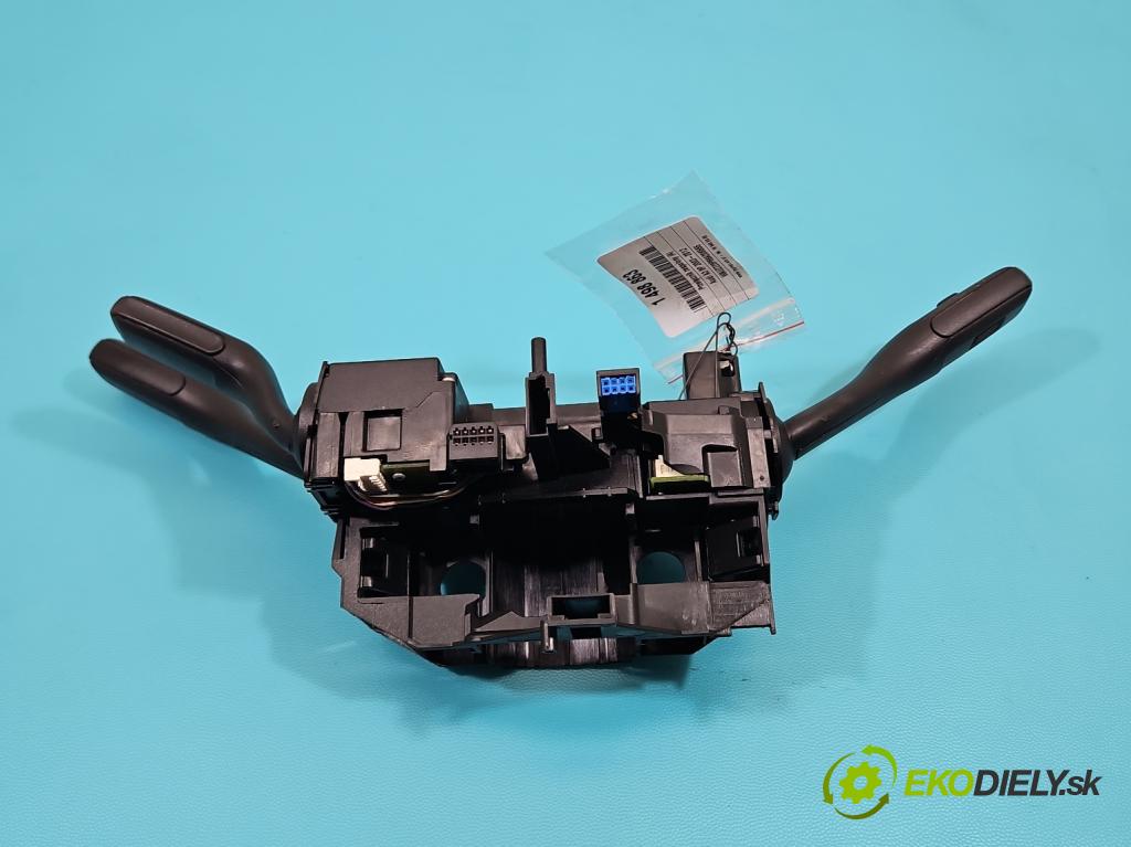 Audi A3 8P 2003-2012 2.0 tdi 140 HP manual 103 kW 1968 cm3 5- prepínač komplex: 8P0953513B (Prepínacie páčky pod volantom)