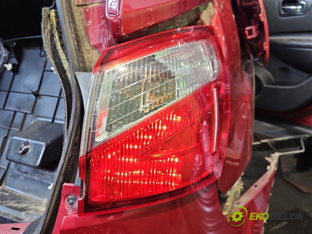 Nissan Qashqai I J10 2006-2013 1.6 dci 131 hp manual 96 kW 1598 cm3 5- světlo zadní pravé  (Klika dveří ostatní)
