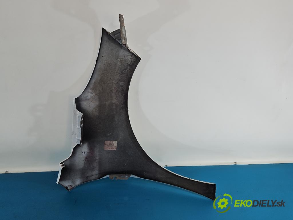 Peugeot 207 1.4 hdi 68 hp manual 50 kW 1398 cm3 3- blatnik přední levý  (Levý přední blatník)