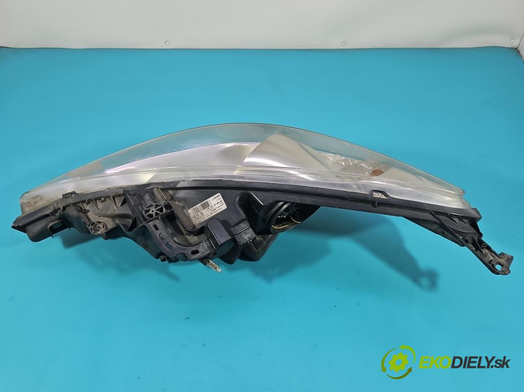 Peugeot 207 1.4 hdi 68 HP manual 50 kW 1398 cm3 3- Reflektor: pravý 9649986180 (Svetlo predné pravé)