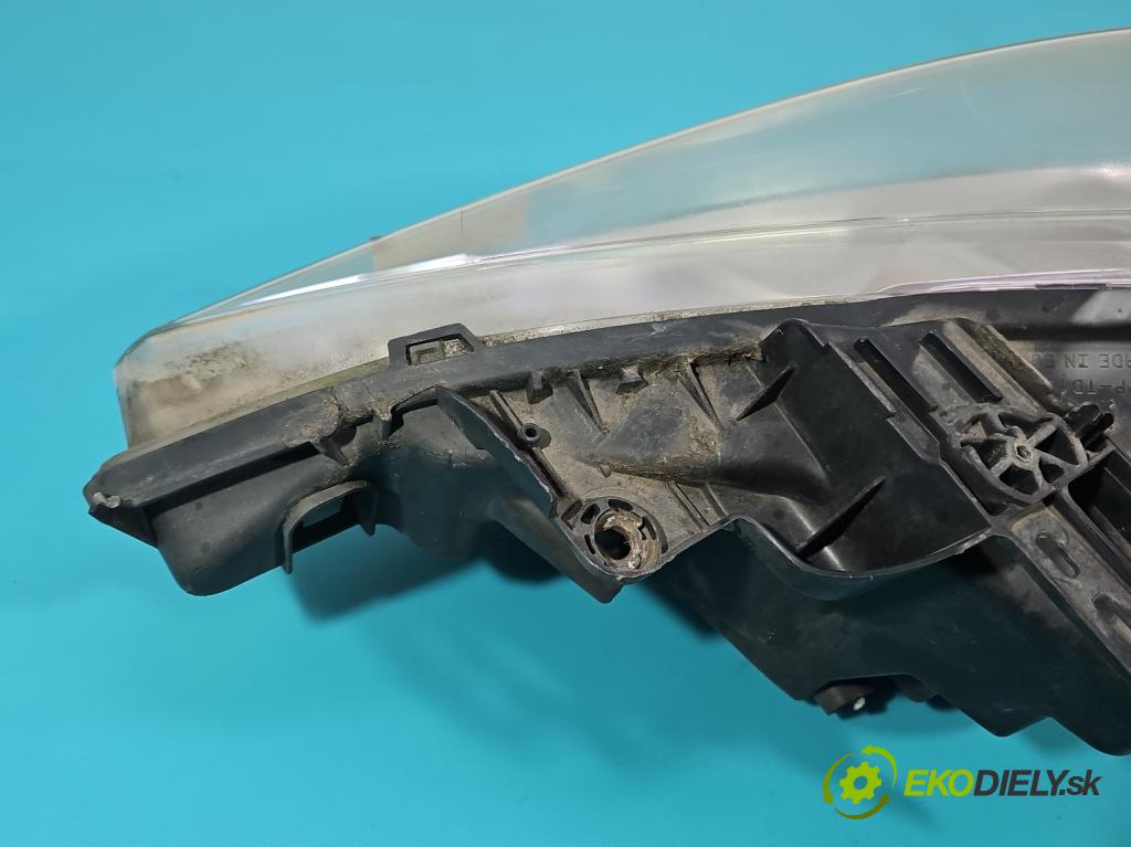 Peugeot 207 1.4 hdi 68 HP manual 50 kW 1398 cm3 3- Reflektor: pravý 9649986180 (Svetlo predné pravé)