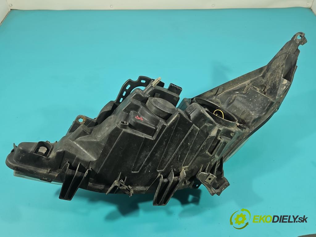 Peugeot 207 1.4 hdi 68 HP manual 50 kW 1398 cm3 3- Reflektor: pravý 9649986180 (Svetlo predné pravé)