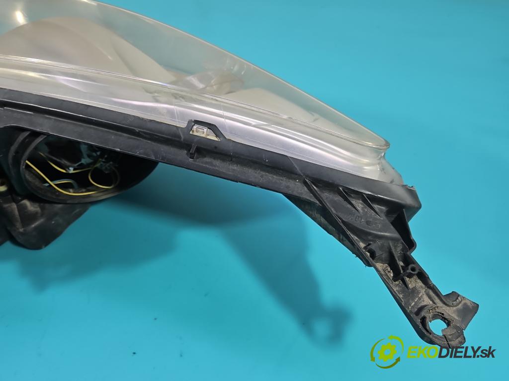 Peugeot 207 1.4 hdi 68 HP manual 50 kW 1398 cm3 3- Reflektor: pravý 9649986180 (Svetlo predné pravé)