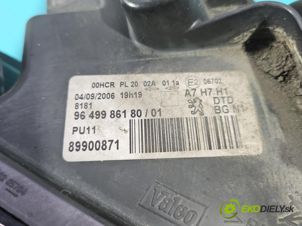 Peugeot 207 1.4 hdi 68 HP manual 50 kW 1398 cm3 3- Reflektor: pravý 9649986180 (Svetlo predné pravé)