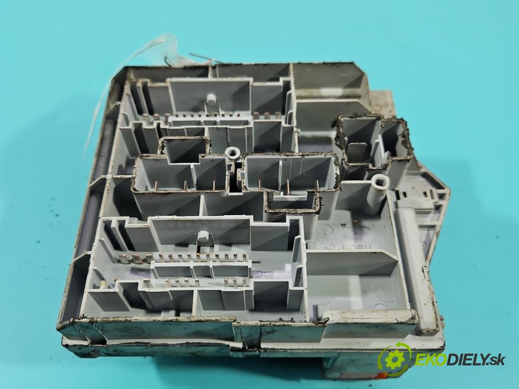 Peugeot Boxer II 2006-2018 2.2 hdi 120 hp manual 88 kW 2198 cm3 5- skříňka pojistková 1349948080 (Pojistková skříňka)