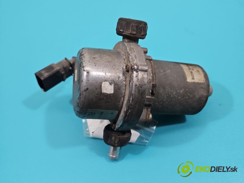 Audi Q7 2005-2015 3.6 V6 FSI 280KM: automatic 206 kW 3562 cm3 5- čerpadlo brzda: 8E0927317B (Posilňovač bŕzd)