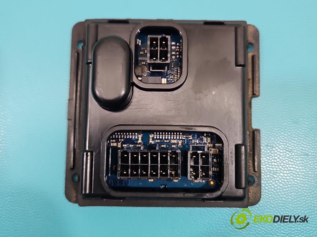 Audi Q7 2005-2015 3.6 V6 FSI 280KM: automatic 206 kW 3562 cm3 5- střídač: xenon 7L6941329A (Riadiaca jednotka xenónu)