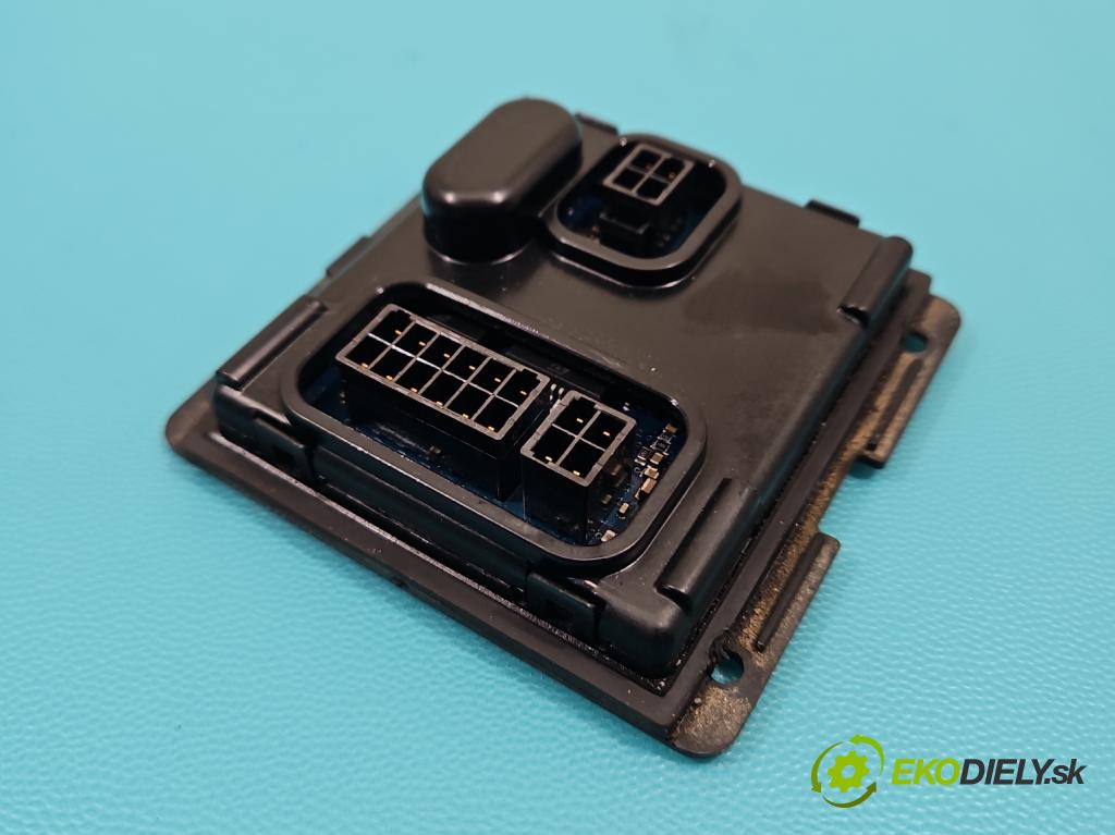 Audi Q7 2005-2015 3.6 V6 FSI 280KM: automatic 206 kW 3562 cm3 5- střídač: xenon 7L6941329A (Riadiaca jednotka xenónu)