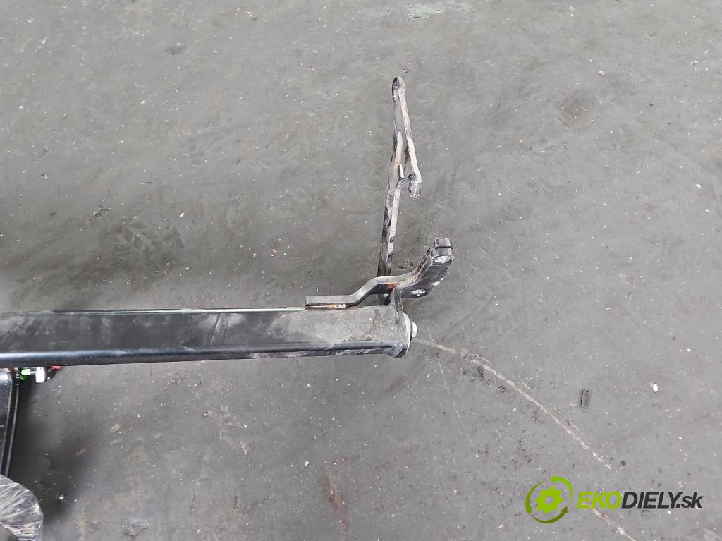 Peugeot 3008 II 2016-2023 2.0 hdi 150 hp manual 110 kW 1997 cm3 5- oko tažné 9810078880 (Tažné zařízení)