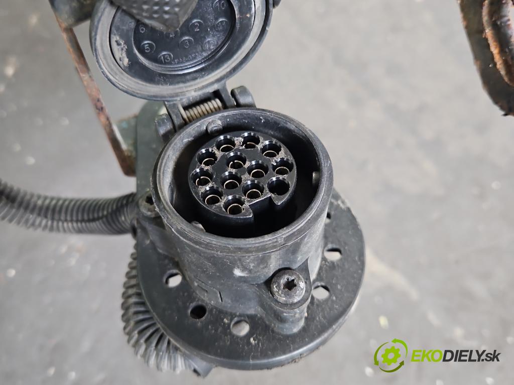 Peugeot 3008 II 2016-2023 2.0 hdi 150 hp manual 110 kW 1997 cm3 5- oko tažné 9810078880 (Tažné zařízení)