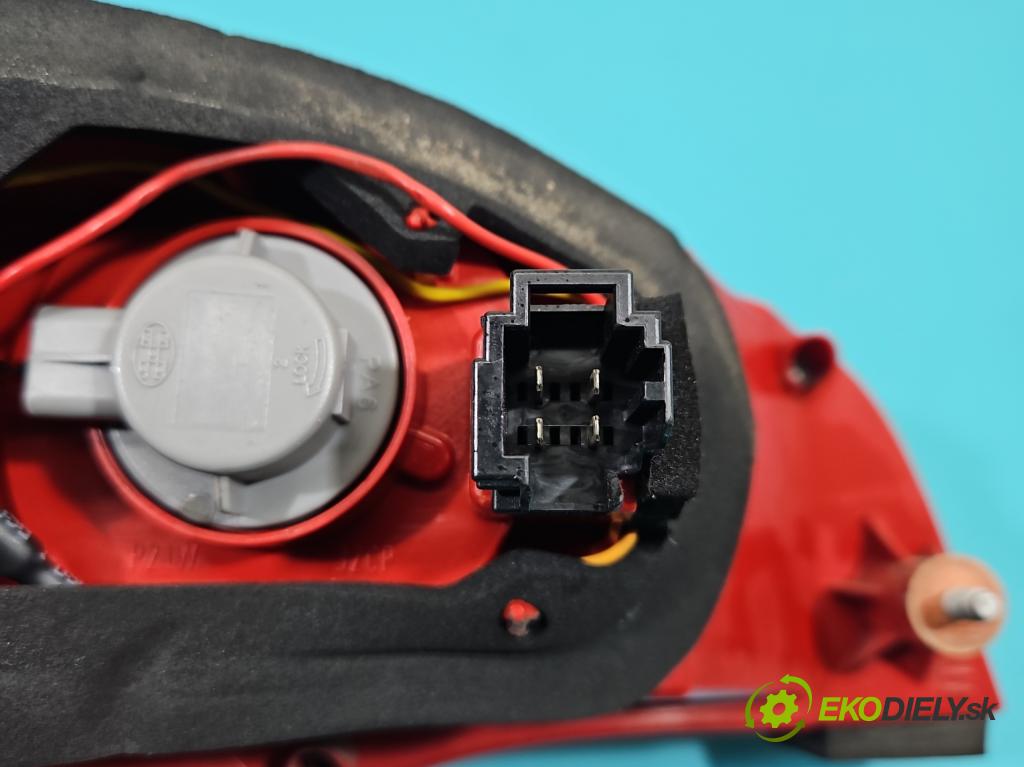 Audi Q7 2005-2015 3.6 V6 FSI 280KM: automatic 206 kW 3562 cm3 5- svetlo / reflektor zadné pravé 4L0945094 (Kľučka dverí ostatné)