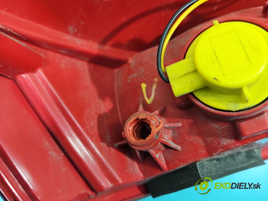 Audi Q7 2005-2015 3.6 V6 FSI 280KM: automatic 206 kW 3562 cm3 5- svetlo / reflektor zadné pravé 4L0945094 (Kľučka dverí ostatné)