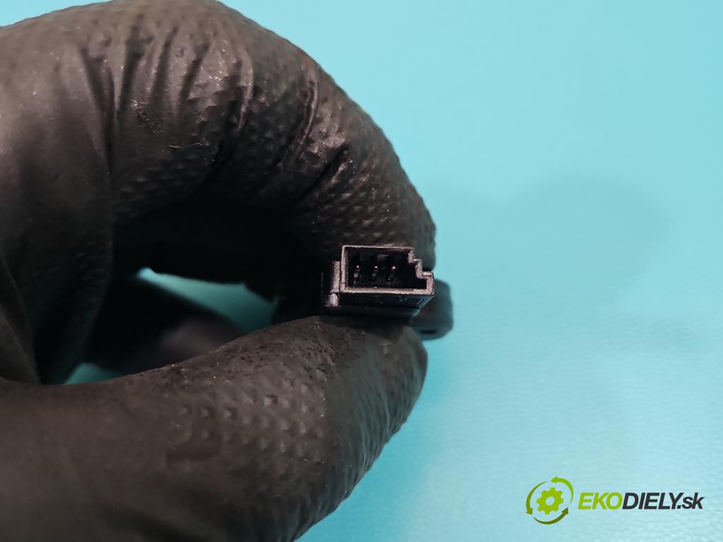 Audi Q7 2005-2015 3.6 V6 FSI 280KM: automatic 206 kW 3562 cm3 5- snímač déšť: 4E0955559B (Snímač dažďa)