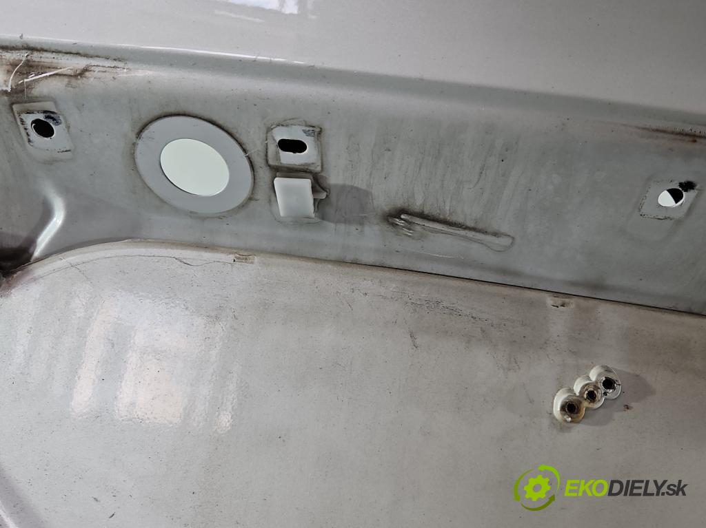 Ford Fusion USA 2012-2020 2.0 EcoBoost: automatic 179 kW 1999 cm3 4- zadní kufrové dveře  (Zadní kapota (kufr))