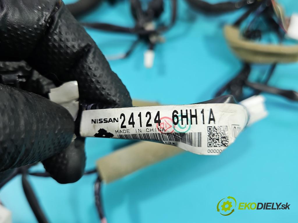 Infiniti Q50 I 2013-2024 2.0 T 211KM automatic 155 kW 1991 cm3 4- Zväzok: dvere predné pravých 24124-6HH1A