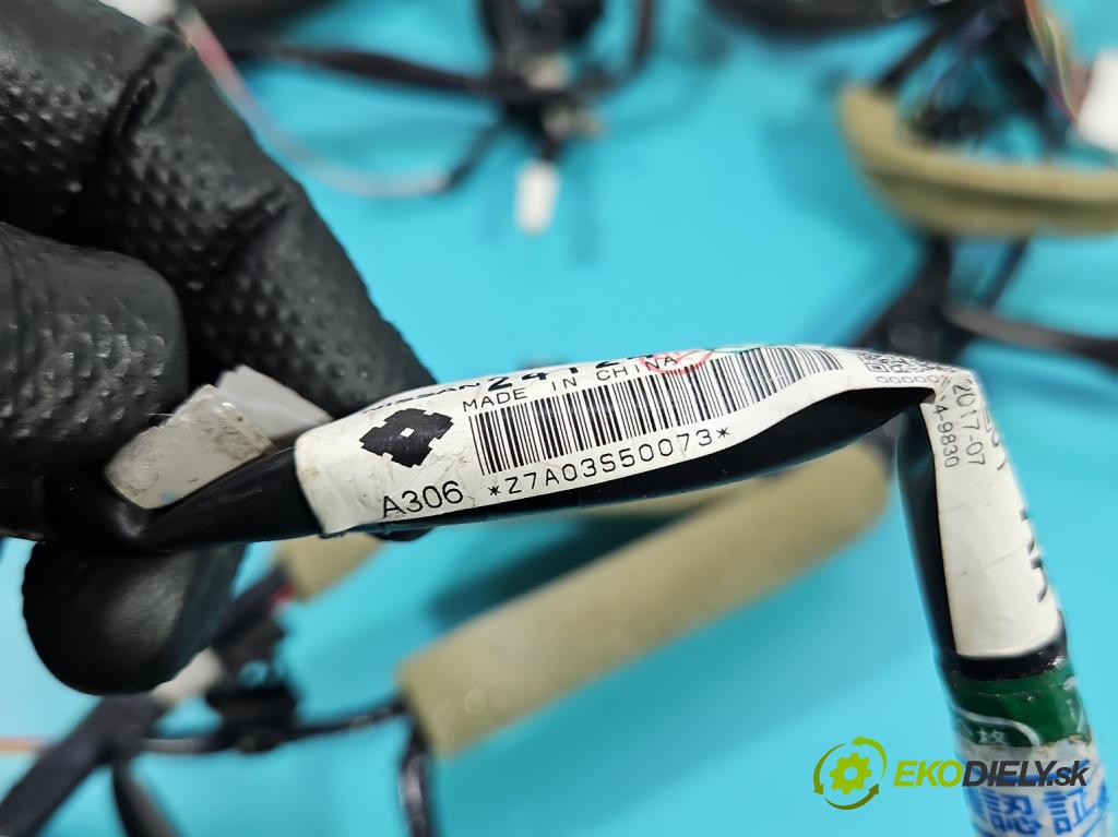 Infiniti Q50 I 2013-2024 2.0 T 211KM automatic 155 kW 1991 cm3 4- Zväzok: dvere predné pravých 24124-6HH1A