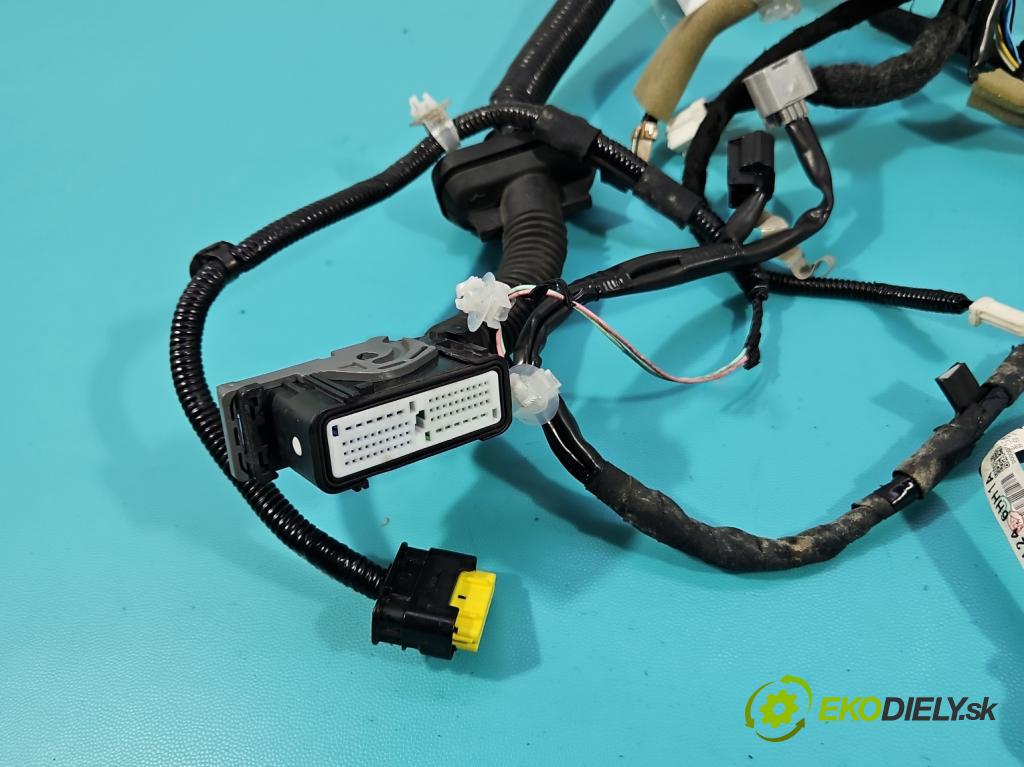 Infiniti Q50 I 2013-2024 2.0 T 211KM automatic 155 kW 1991 cm3 4- Zväzok: dvere predné pravých 24124-6HH1A