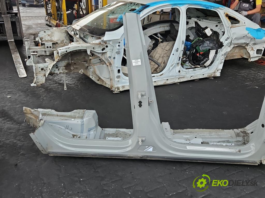 Skoda Kodiaq I 2.0 TSI 190 hp automatic 140 kW 1984 cm3 5- práh pravý  (Karoserie ostatní)