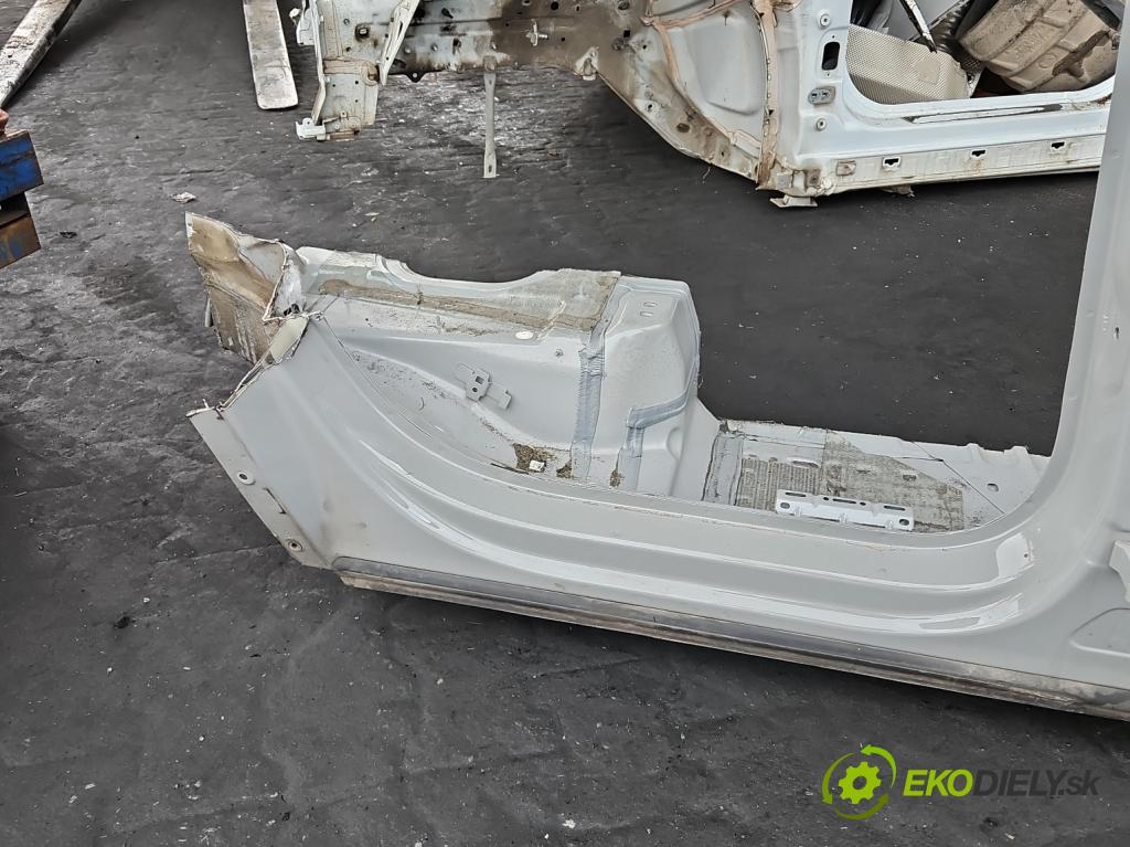 Skoda Kodiaq I 2.0 TSI 190 hp automatic 140 kW 1984 cm3 5- práh pravý  (Karoserie ostatní)