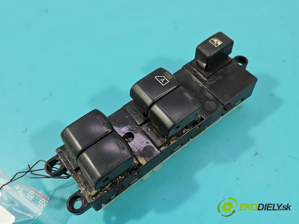 Nissan Qashqai I J10 2006-2013 1.6 dci 131 hp manual 96 kW 1598 cm3 5- Přepínač oken zpětných zrcátek 25401BB65B