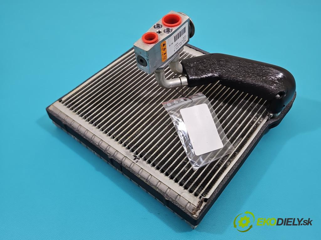 Skoda Kodiaq I 2.0 TSI 190 hp automatic 140 kW 1984 cm3 5- radiátor 5Q0816679B (Radiátor topení)