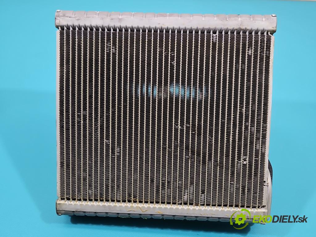 Skoda Kodiaq I 2.0 TSI 190 hp automatic 140 kW 1984 cm3 5- radiátor 5Q0816679B (Radiátor topení)