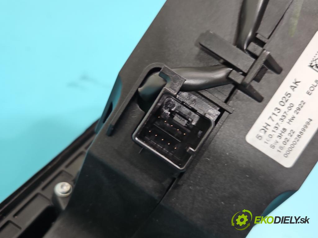 Skoda Kodiaq I 2.0 TSI 190 HP automatic 140 kW 1984 cm3 5- Páka: Změny: stupeň,rýchlosť 5QH713025AK (Rýchlostná páka (kulisa))