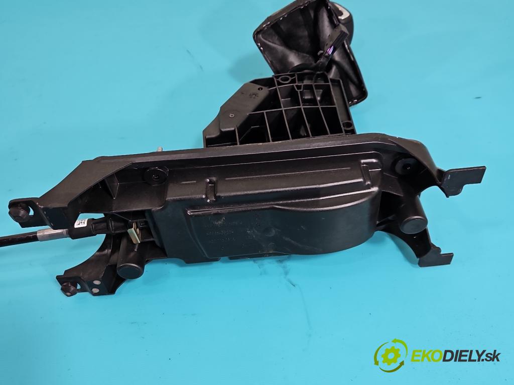 Skoda Kodiaq I 2.0 TSI 190 HP automatic 140 kW 1984 cm3 5- Páka: Změny: stupeň,rýchlosť 5QH713025AK (Rýchlostná páka (kulisa))