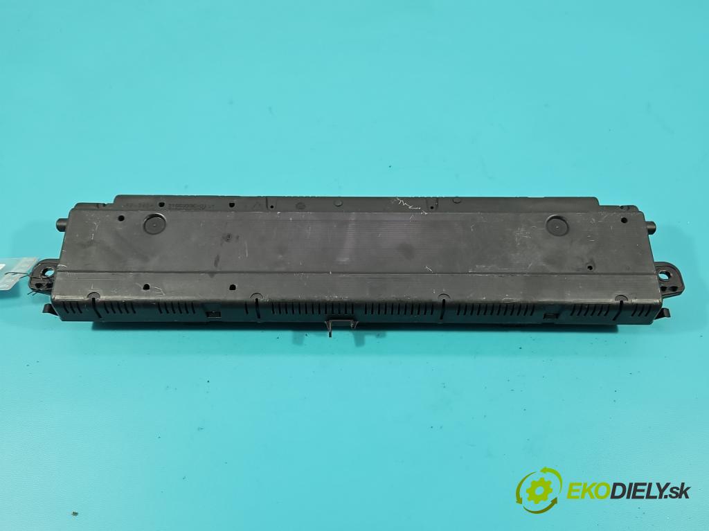 Renault Scenic II 2003-2009 1.9 dci 120 HP manual 88 kW 1870 cm3 5- prístrojovka/ budíky P8200365607D (Prístrojová doska)