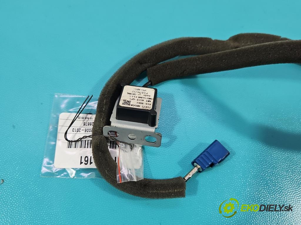 Nissan Qashqai I J10 2006-2013 1.6 dci 131 hp manual 96 kW 1598 cm3 5- Antena 25975-BB50A