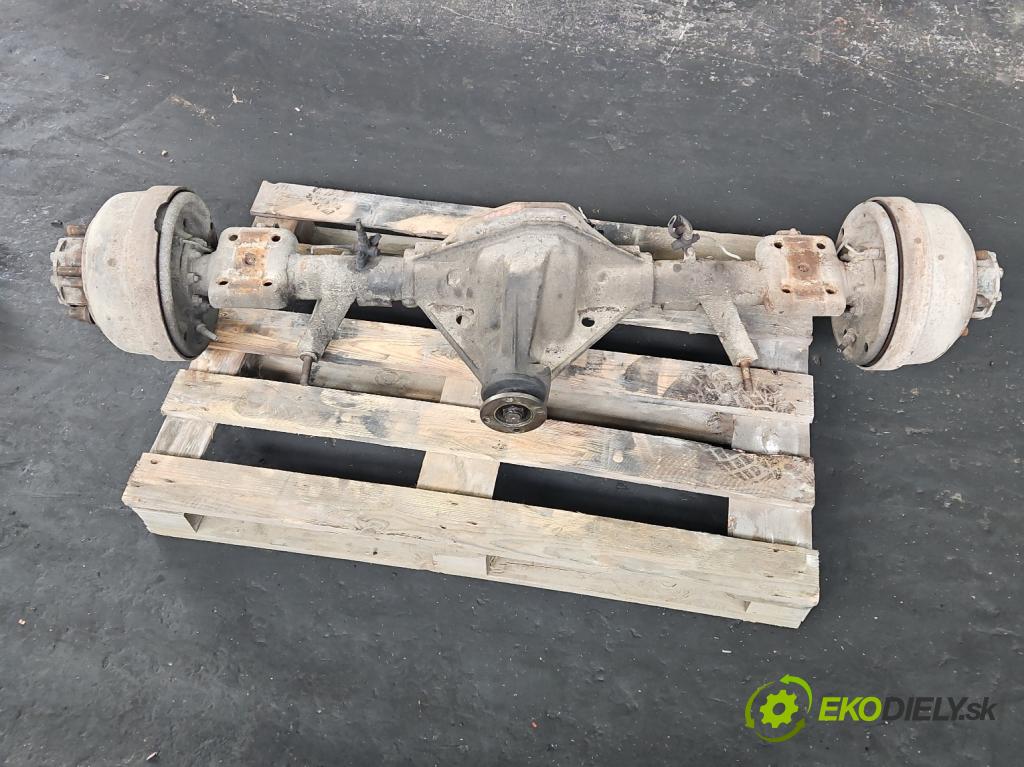 Iveco Daily III 1999-2006 2.8 TD 110 HP manual 81 kW 2800 cm3 5- Most: zadní: 