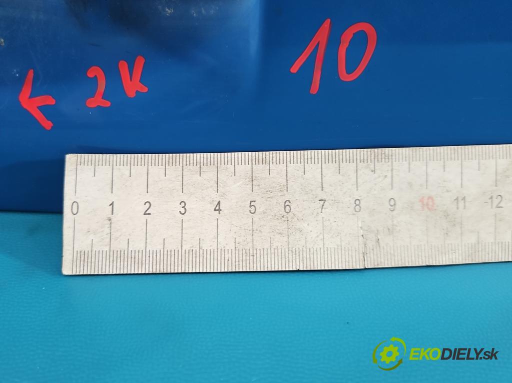 Opel Corsa C 2000-2006 1.0 12V 58 hp manual 43 kW 973 cm3 5- zadní kufrové dveře  (Zadní kapota (kufr))