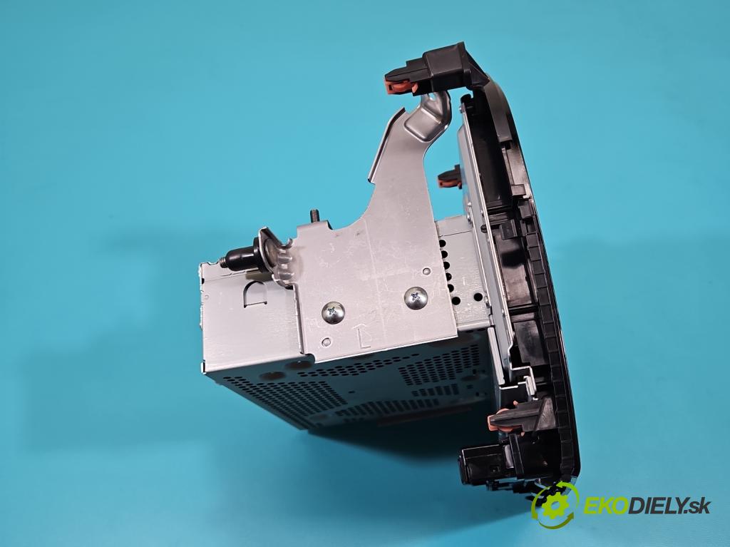 Suzuki Vitara II 2015- 1.5 16V 102 HP automatic 75 kW 1462 cm3 5- Zobrazit: 3A110-63UC2 (Prístrojová doska)