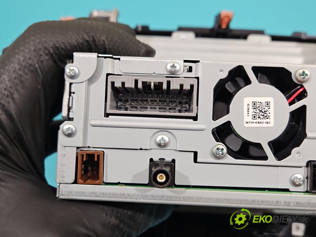 Suzuki Vitara II 2015- 1.5 16V 102 HP automatic 75 kW 1462 cm3 5- Zobrazit: 3A110-63UC2 (Prístrojová doska)