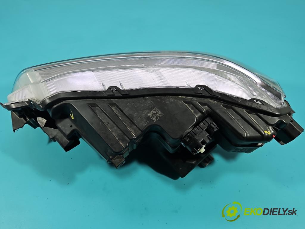 Suzuki Vitara II 2015- 1.5 16V 102 hp automatic 75 kW 1462 cm3 5- světlo pravý 100-7R016 (Pravé přední světlo)