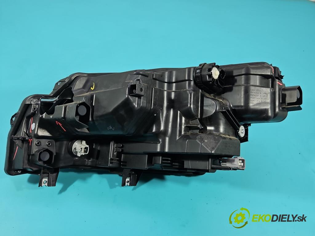 Suzuki Vitara II 2015- 1.5 16V 102 hp automatic 75 kW 1462 cm3 5- světlo pravý 100-7R016 (Pravé přední světlo)