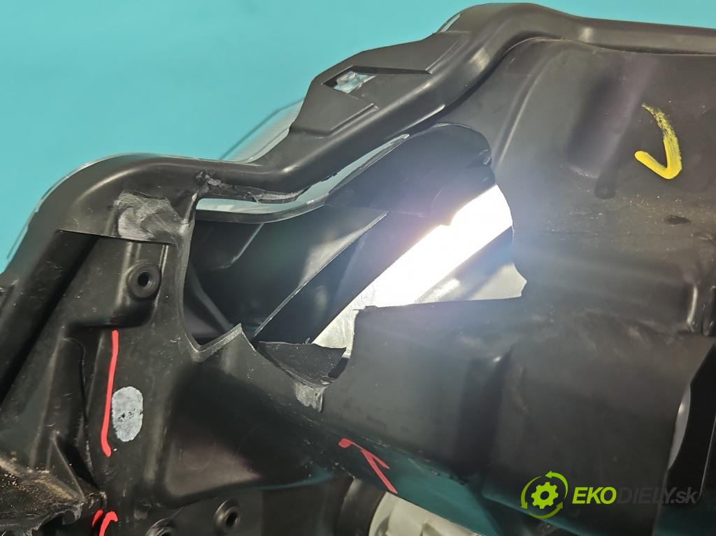 Suzuki Vitara II 2015- 1.5 16V 102 hp automatic 75 kW 1462 cm3 5- světlo pravý 100-7R016 (Pravé přední světlo)