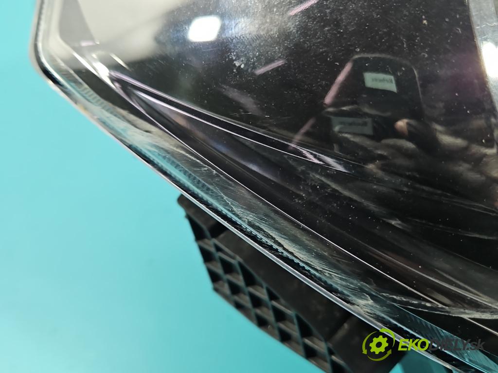 Suzuki Vitara II 2015- 1.5 16V 102 hp automatic 75 kW 1462 cm3 5- světlo pravý 100-7R016 (Pravé přední světlo)