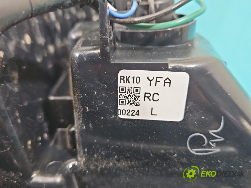 Suzuki Vitara II 2015- 1.5 16V 102 hp automatic 75 kW 1462 cm3 5- světlo zadní levé W4189 (Klika dveří ostatní)