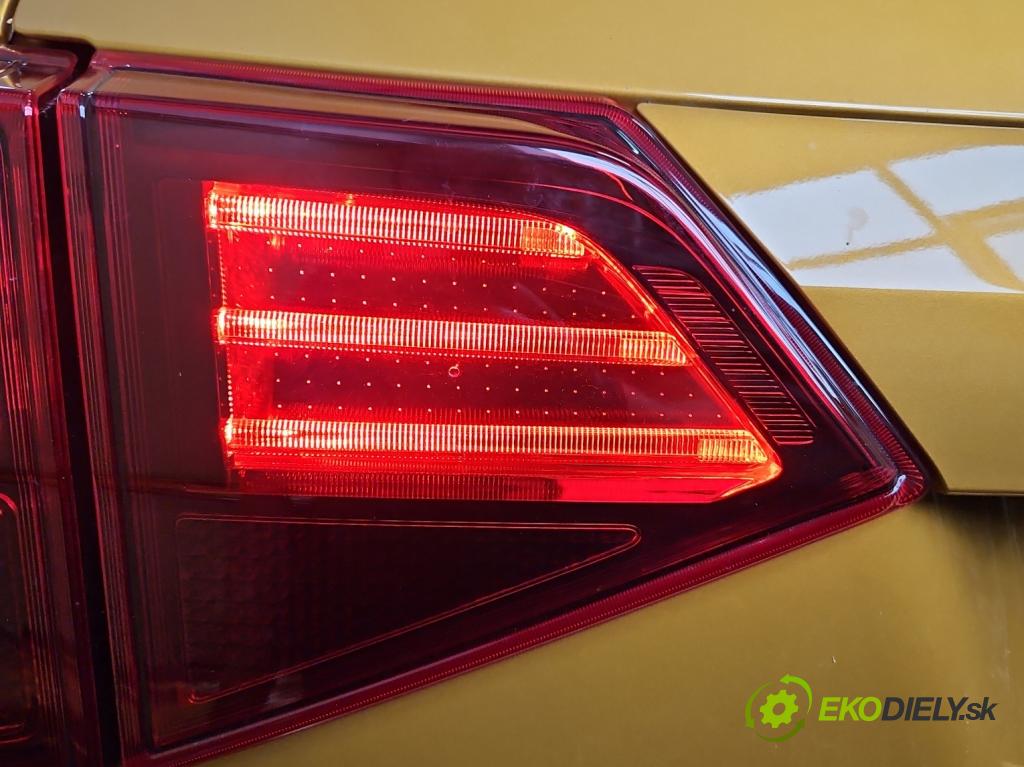 Suzuki Vitara II 2015- 1.5 16V 102 hp automatic 75 kW 1462 cm3 5- světlo zadní levé  (Klika dveří ostatní)