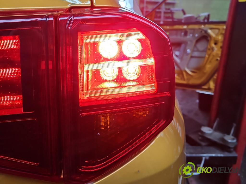 Suzuki Vitara II 2015- 1.5 16V 102 hp automatic 75 kW 1462 cm3 5- světlo zadní pravé  (Klika dveří ostatní)