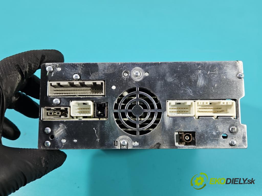 Infiniti Q50 I 2013-2024 2.0 T 211KM automatic 155 kW 1991 cm3 4- Radio továrna: 28330-4GN4F